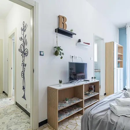 Familybo Ristori Fiera Apartment *